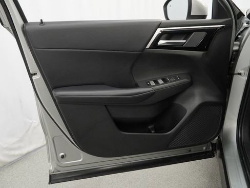 Used 2024 Mitsubishi Outlander SE image 41