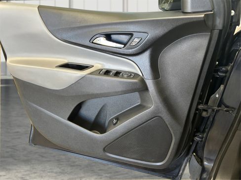 Used 2025 Chevrolet Equinox LT image 18