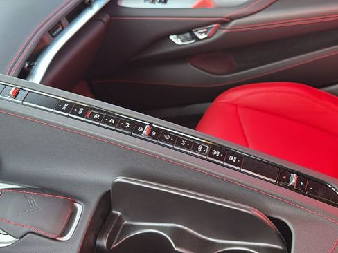Used 2025 Chevrolet Corvette Stingray Convertible w/ 1LT image 16