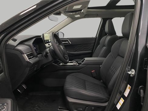 New 2026 Mitsubishi Outlander SEL image 31