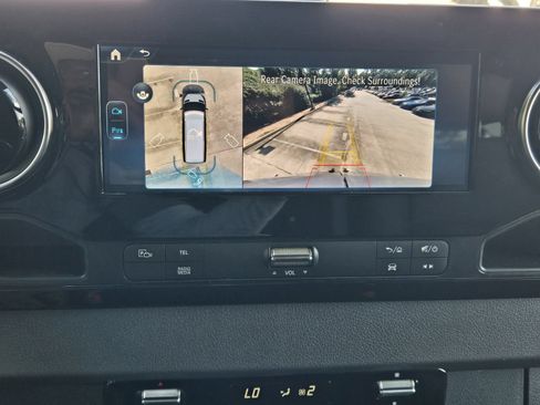 Used 2025 Mercedes-Benz Sprinter 2500 image 14