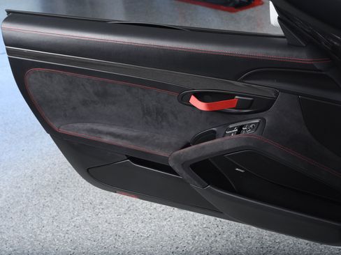 Used 2016 Porsche Boxster Spyder RWD image 9