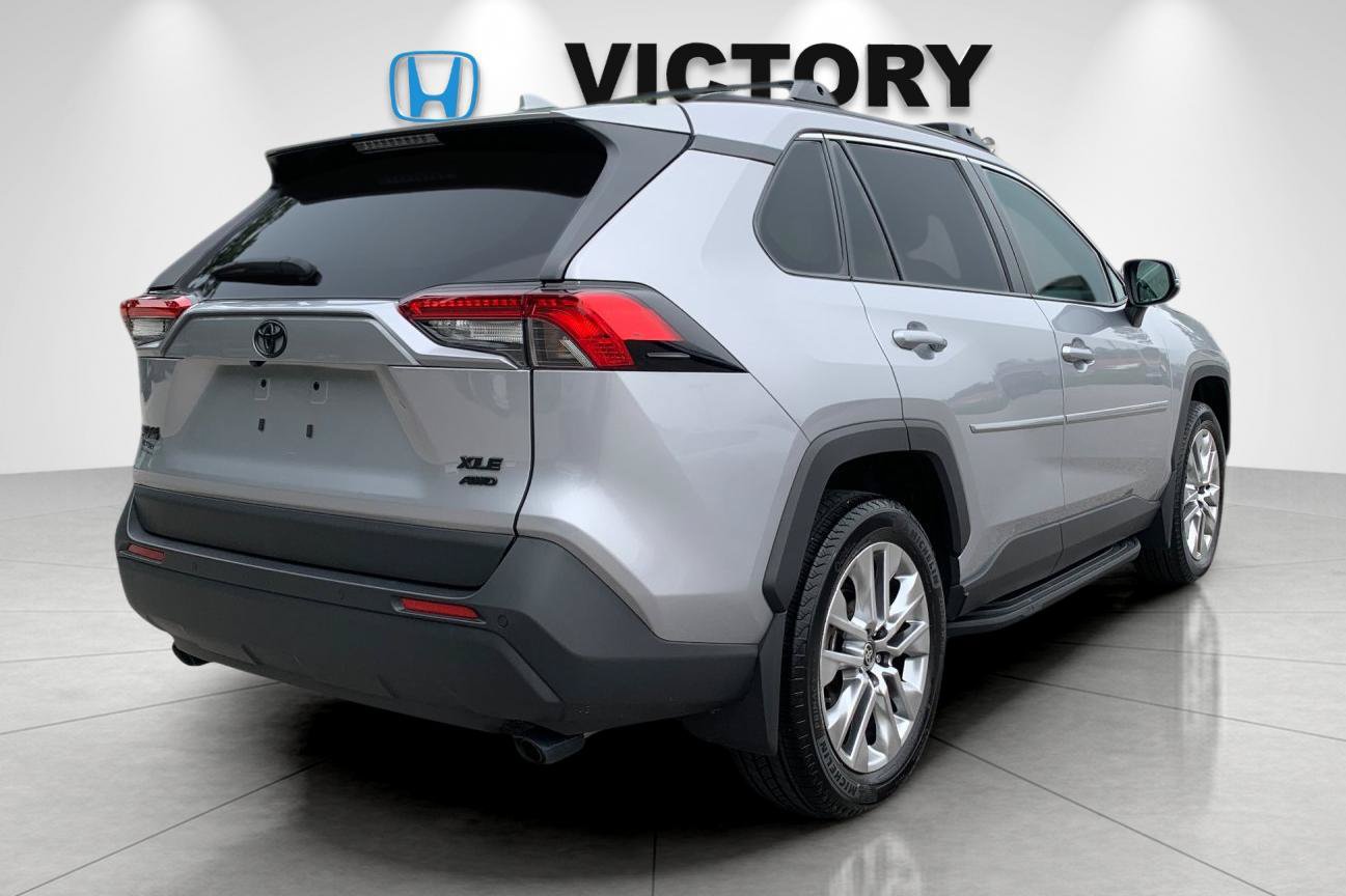 Used 2025 Toyota RAV4 XLE Premium w/ Weather Package AWD/4WD image 5