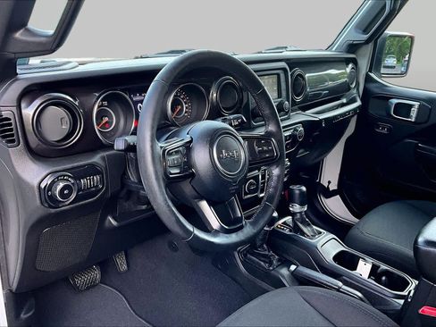 Used 2019 Jeep Wrangler Unlimited Sport AWD/4WD image 16