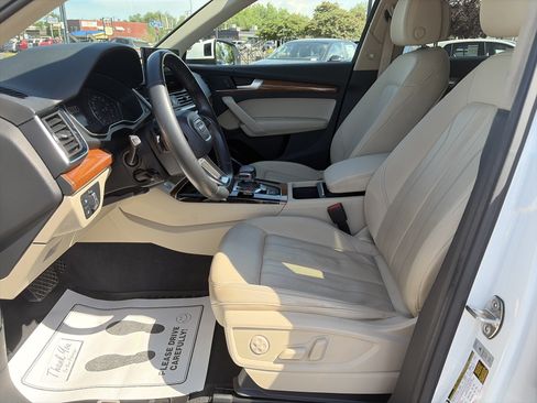 Used 2021 Audi Q5 2.0T Premium w/ Convenience Package AWD/4WD image 15