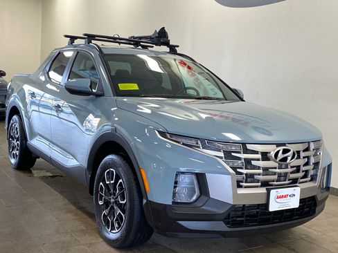 Used 2022 Hyundai Santa Cruz SEL Premium AWD/4WD image 2