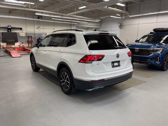 Used 2021 Volkswagen Tiguan SE w/ Panoramic Sunroof Package AWD/4WD image 2