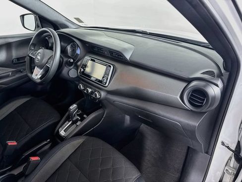 Used 2018 Nissan Kicks S FWD image 30