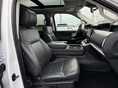 Used 2025 Ford Expedition Max Active image 19