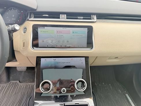 Used 2019 Land Rover Range Rover Velar S AWD/4WD image 19