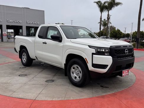 New 2026 Nissan Frontier S image 2