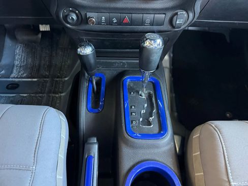 Used 2012 Jeep Wrangler Unlimited Sahara w/ Connectivity Group image 27
