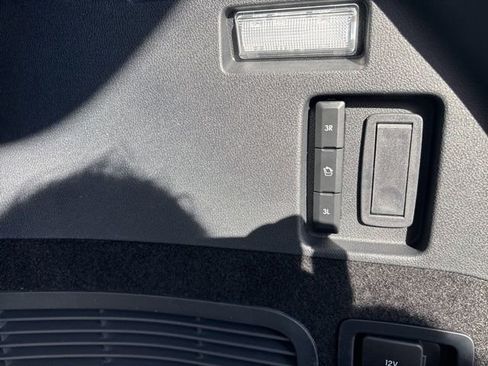 New 2026 Lincoln Aviator AWD w/ Jet Appearance Package image 9