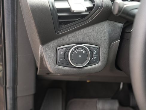 Used 2019 Ford Escape SE FWD image 17