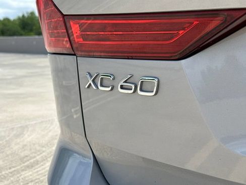 Certified 2023 Volvo XC60 B5 Ultimate w/ Climate Package AWD/4WD image 38