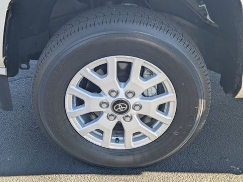 Used 2024 Toyota Tacoma SR5 w/ SR5 Upgrade Package image 11