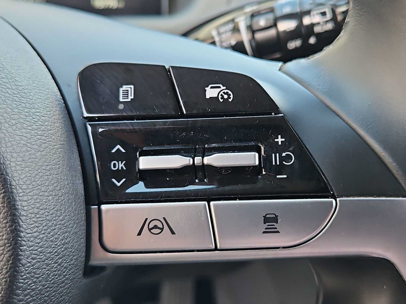 Certified 2024 Hyundai Tucson SEL w/ Convenience Package FWD image 24
