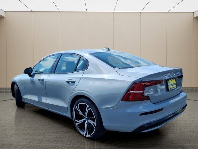 Used 2024 Volvo S60 B5 Core AWD/4WD image 12