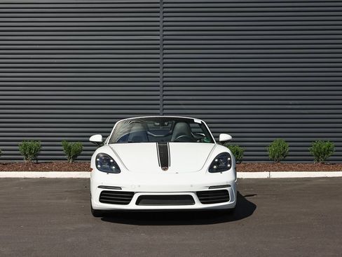 Certified 2024 Porsche 718 Boxster image 10