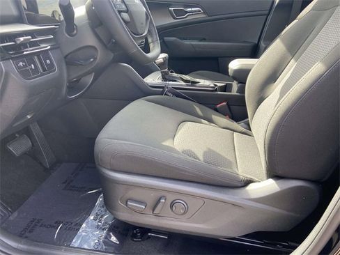 New 2026 Kia Sportage LX image 10