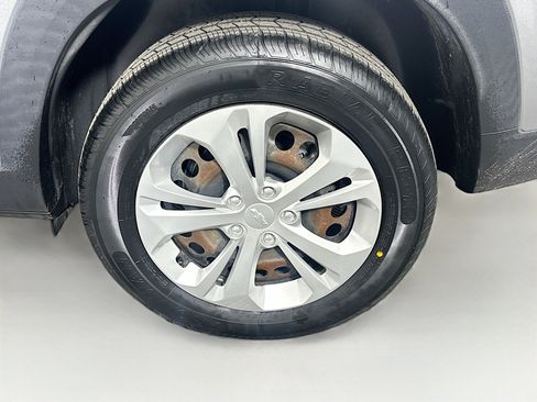 Used 2024 Chevrolet Trax LS FWD image 11