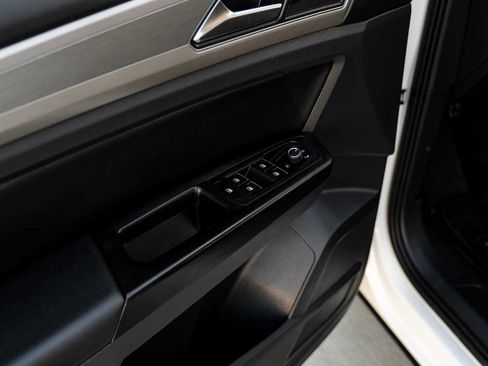 Used 2019 Volkswagen Atlas SE image 42