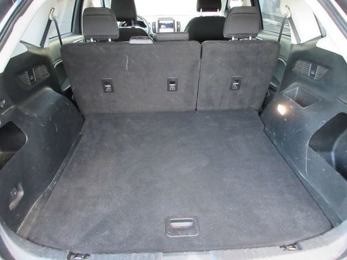 Used 2021 Ford Edge SE FWD image 10