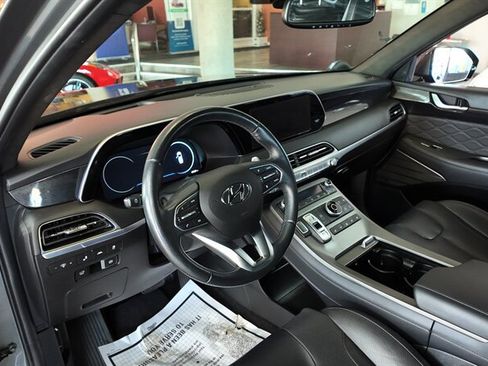 Used 2022 Hyundai Palisade Calligraphy image 11