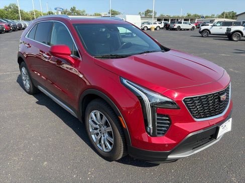 Used 2019 Cadillac XT4 Premium Luxury w/ Technology Package AWD/4WD image 7