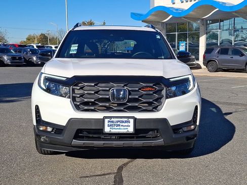 Used 2023 Honda Passport TrailSport image 2