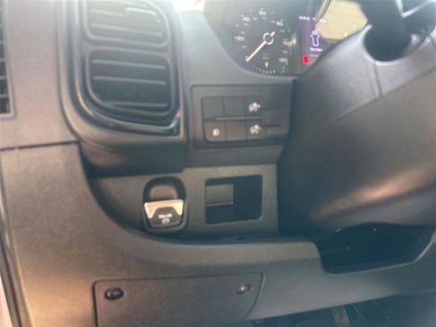 Used 2026 RAM ProMaster 2500 w/ Convenience Group FWD image 17