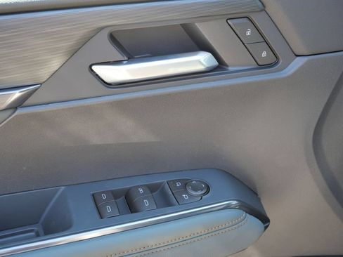 New 2026 GMC Acadia AT4 w/ Luxury Package AWD/4WD image 42