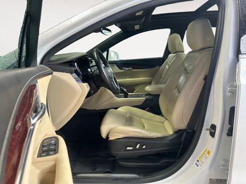 Used 2017 Cadillac XT5 Premium Luxury image 15