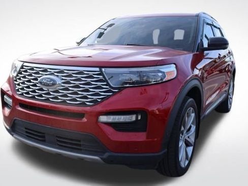 Used 2021 Ford Explorer Platinum w/ Equipment Group 601A image 12