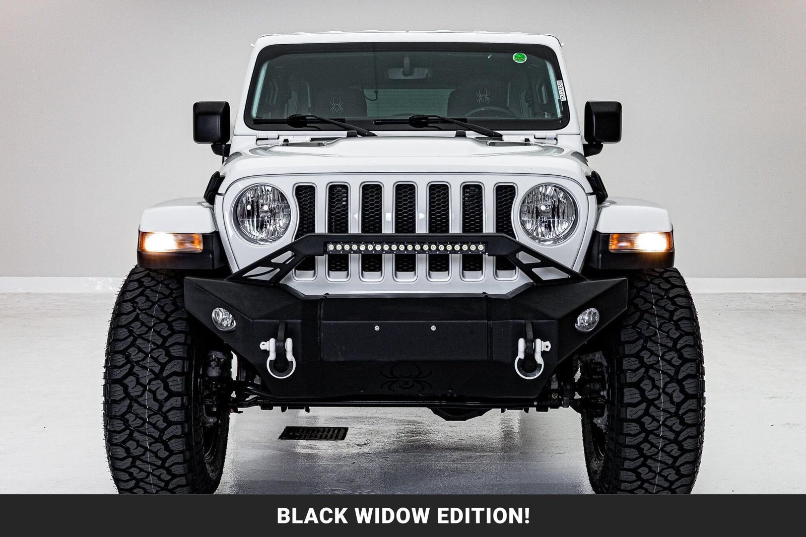 Used 2022 Jeep Wrangler Unlimited Sahara w/ Cold Weather Group AWD/4WD image 3