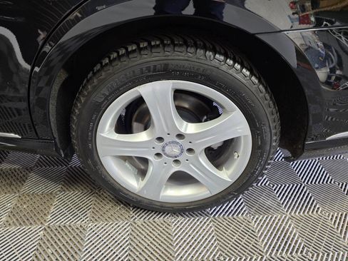 Used 2015 Mercedes-Benz E 350 4MATIC Sedan image 38