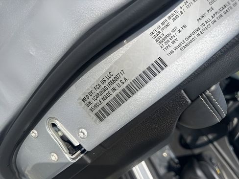 Used 2024 Jeep Grand Cherokee Altitude image 36