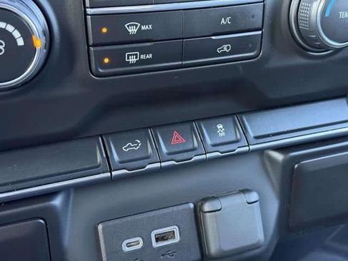 Used 2021 Chevrolet Silverado 1500 Custom image 26