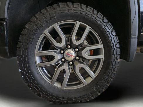 Used 2021 GMC Sierra 1500 AT4 w/ AT4 Premium Package AWD/4WD image 11