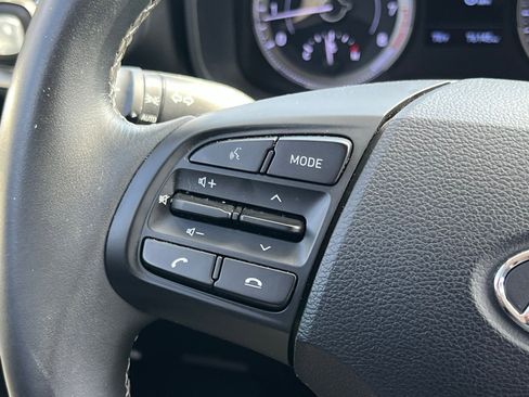 Used 2021 Hyundai Venue SEL w/ Premium Package image 26