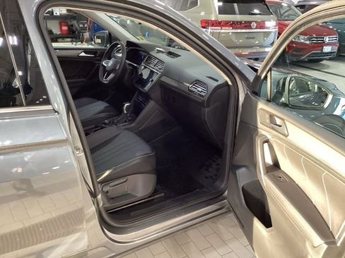 Certified 2024 Volkswagen Tiguan SE image 11