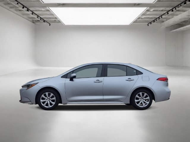 New 2027 Toyota Corolla LE FWD image 2