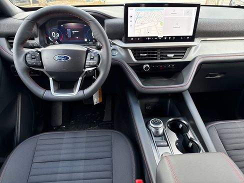 New 2026 Ford Explorer ST-Line image 5