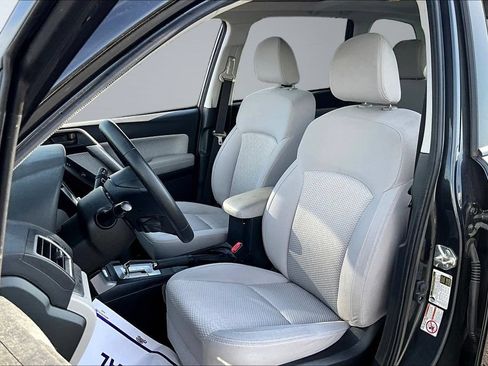 Used 2018 Subaru Forester 2.5i Premium AWD/4WD image 17