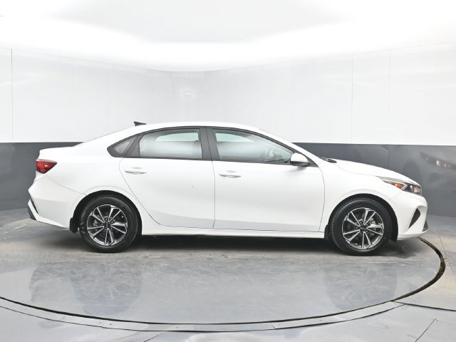 Used 2024 Kia Forte LXS FWD image 11