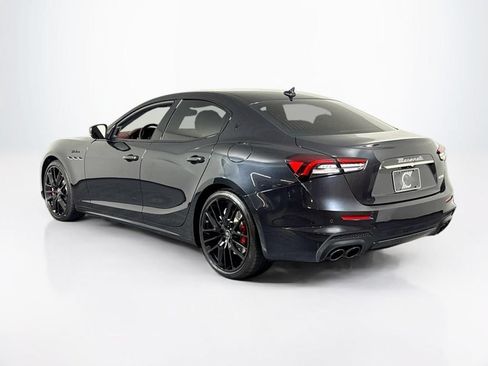 Used 2022 Maserati Ghibli Modena RWD image 3