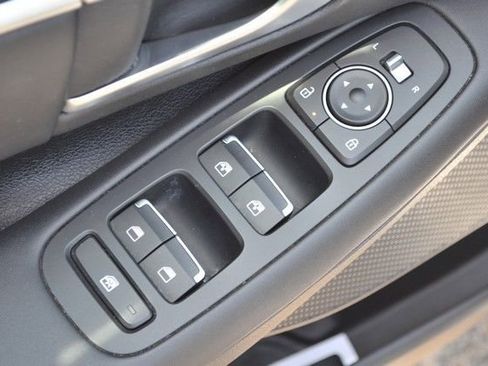 Used 2025 Hyundai Sonata SEL FWD image 16
