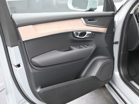 New 2026 Volvo XC90 B5 Core AWD/4WD image 12
