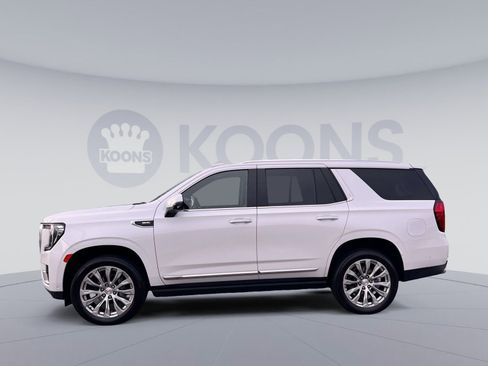 Used 2024 GMC Yukon Denali w/ Denali Reserve Package image 2