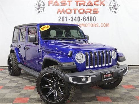 Used 2018 Jeep Wrangler Unlimited Sahara image 3